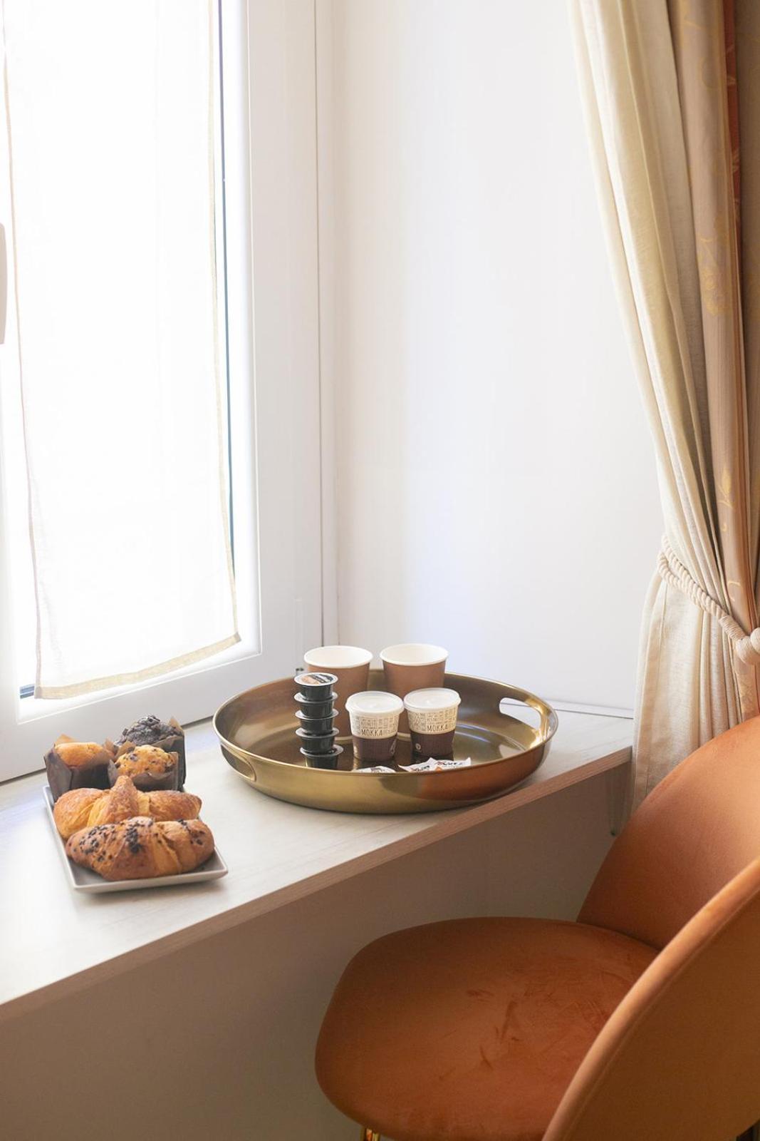 Caffe' E Cuscino Hotel โรม ภายนอก รูปภาพ