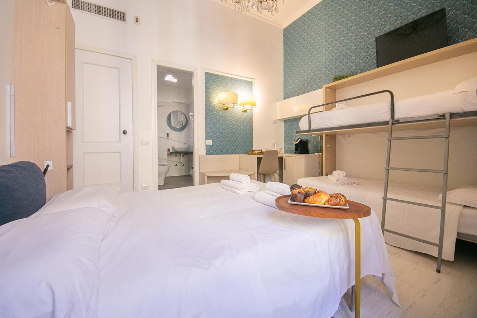 Caffe' E Cuscino Hotel โรม ภายนอก รูปภาพ