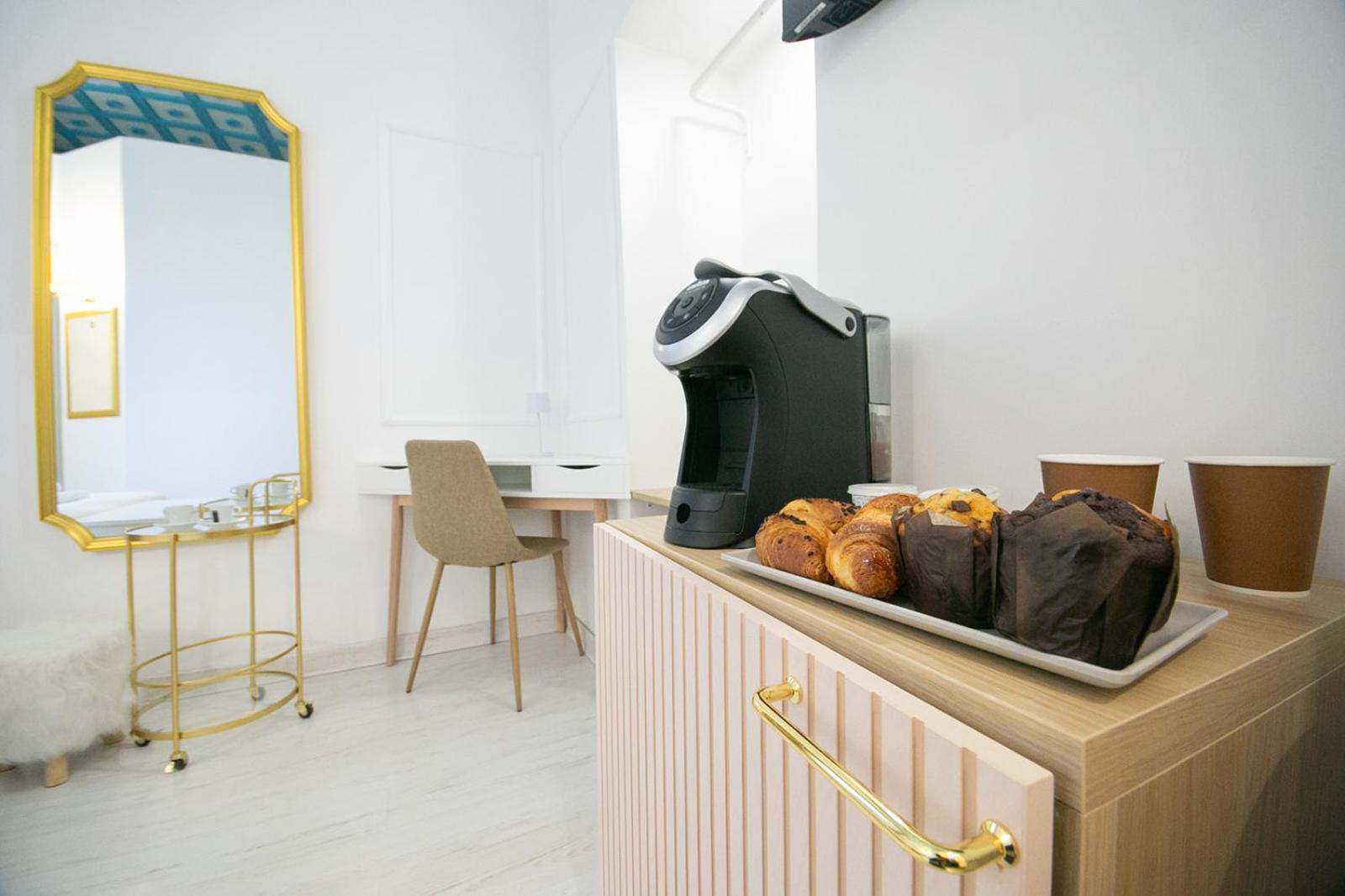 Caffe' E Cuscino Hotel โรม ภายนอก รูปภาพ