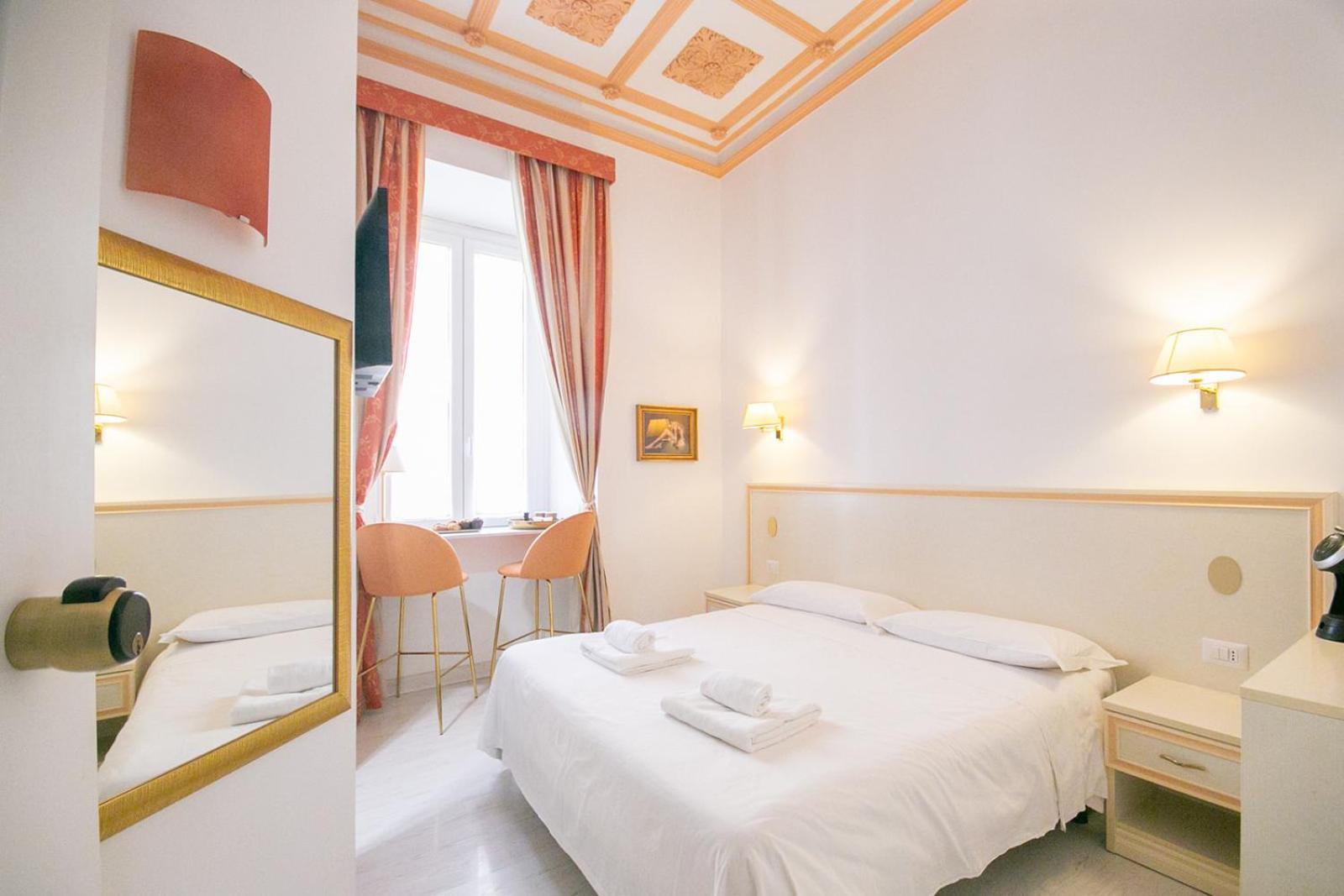Caffe' E Cuscino Hotel โรม ภายนอก รูปภาพ